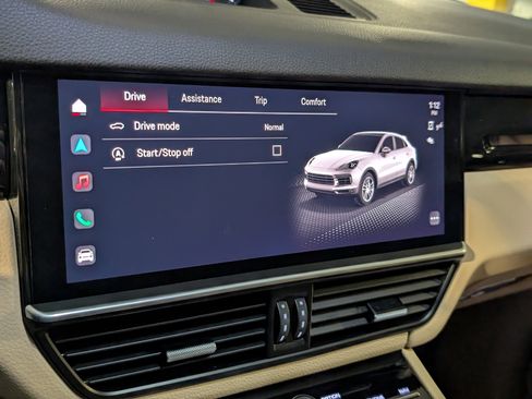 Certified 2023 Porsche Cayenne Coupe image 35