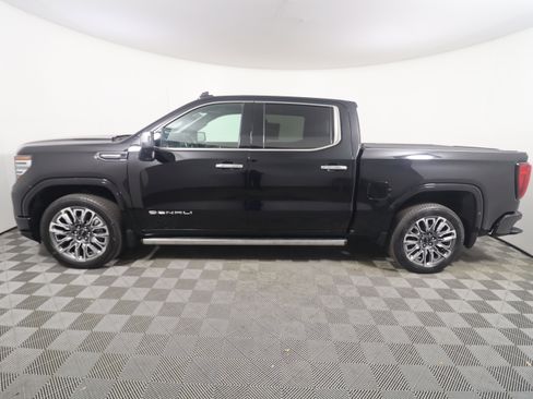 Used 2023 GMC Sierra 1500 Denali Ultimate image 2