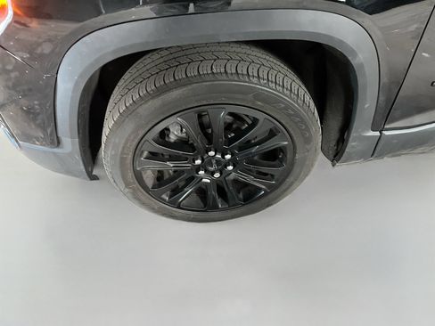 Used 2022 GMC Acadia SLT w/ Elevation Edition AWD/4WD image 34