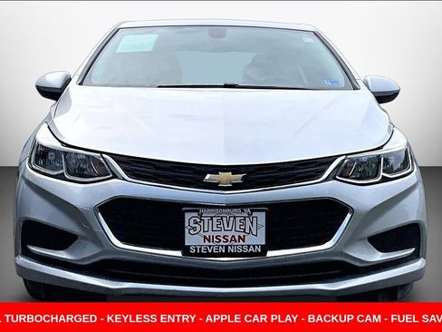 Used 2018 Chevrolet Cruze LS FWD image 2