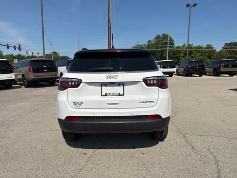 Used 2025 Jeep Compass Limited AWD/4WD image 4