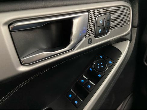 Used 2022 Ford Explorer Limited w/ Equipment Group 301A image 45