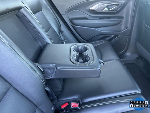 Used 2024 GMC Terrain SLT image 49