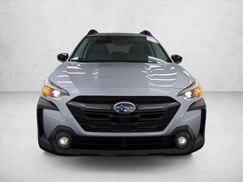 Used 2024 Subaru Outback Premium AWD/4WD image 2