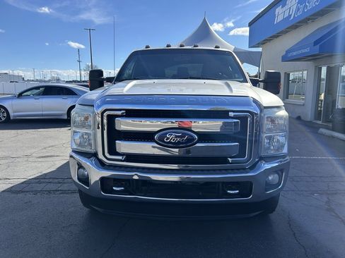 Used 2011 Ford F250 XLT w/ XLT Appearance Pkg image 2