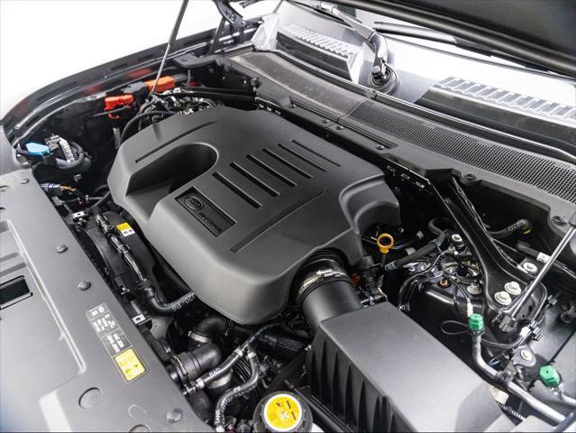 New 2026 Land Rover Defender 110 X-Dynamic SE AWD/4WD image 11
