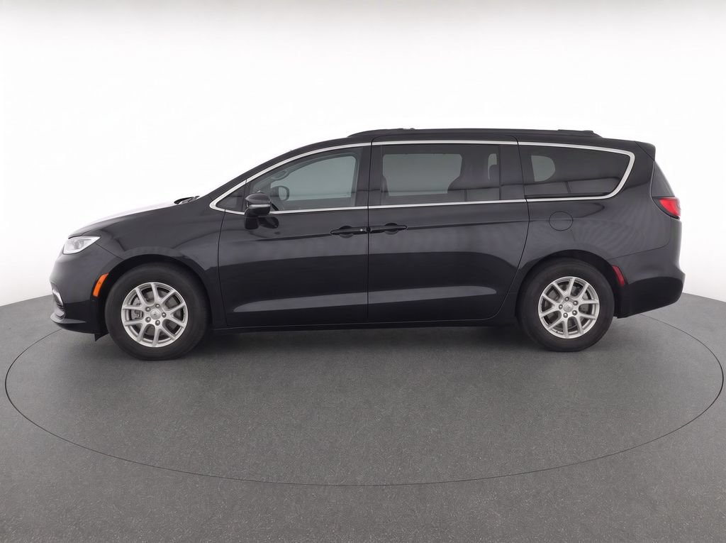 Used 2022 Chrysler Pacifica Touring-L FWD image 6