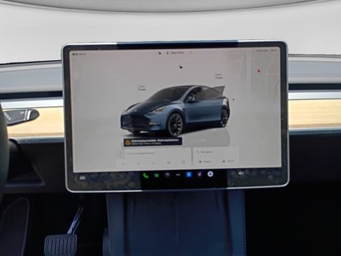 Used 2024 Tesla Model Y Long Range AWD/4WD image 15