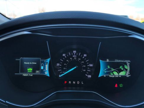 Used 2018 Ford Fusion SE image 17