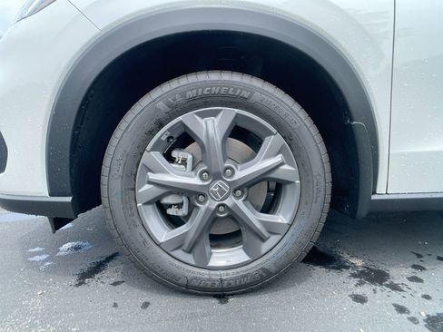 New 2026 Honda HR-V LX image 10