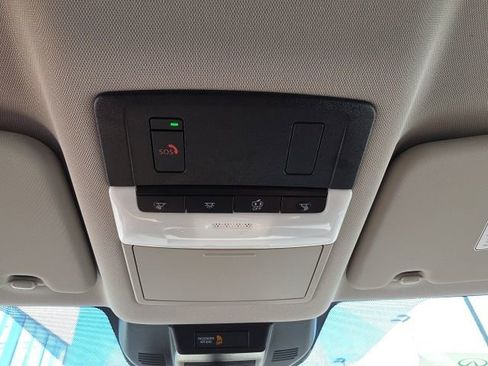 Used 2023 Nissan Rogue SV image 20