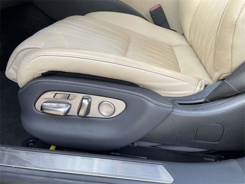 Used 2022 Lexus LS 500 image 22