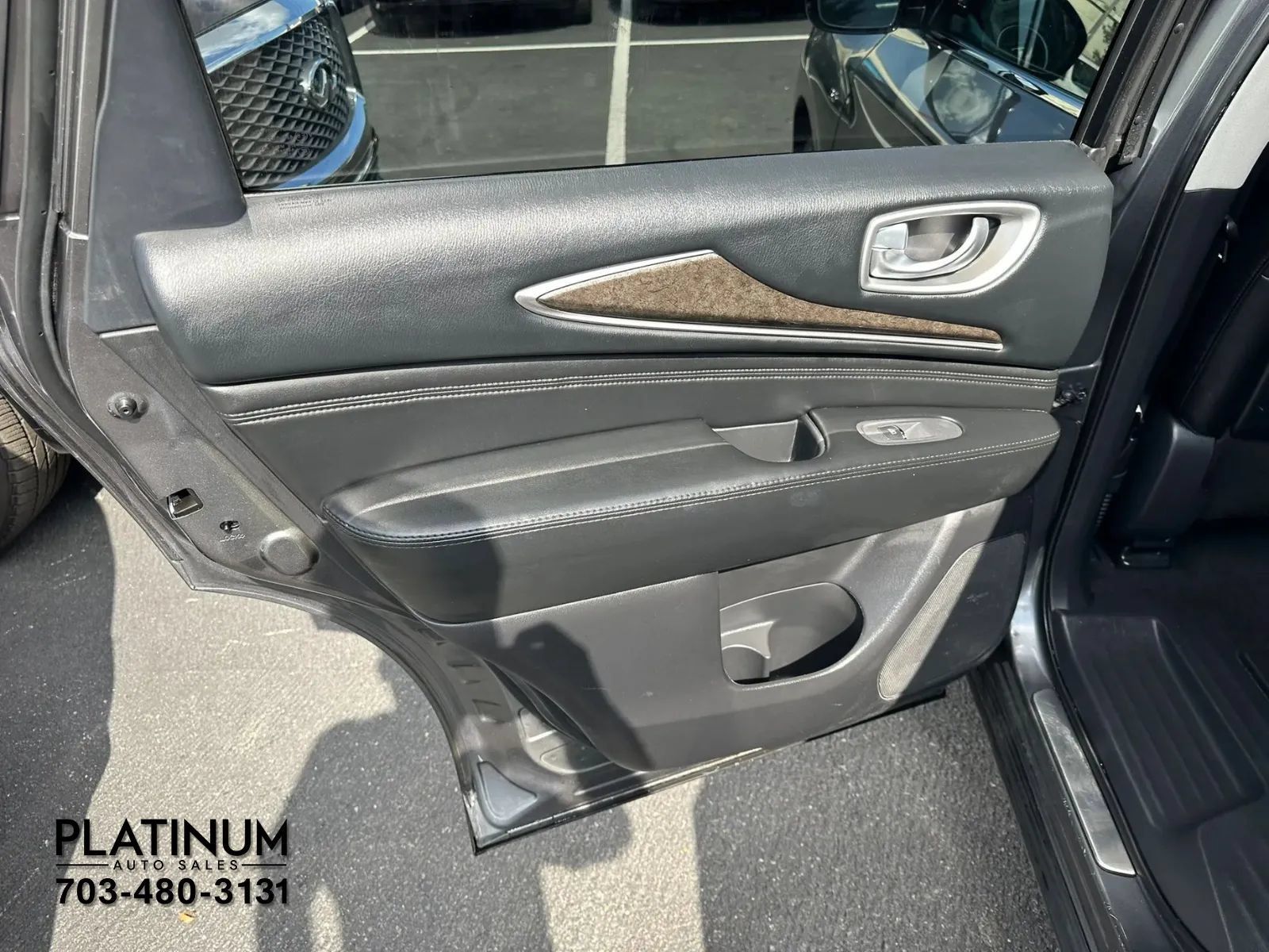 Used 2015 INFINITI QX60 Luxe w/ Premium Plus Package AWD/4WD image 18