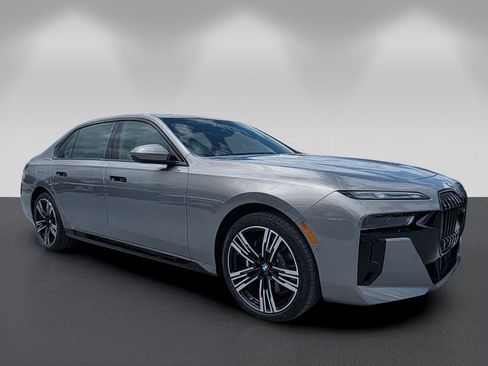 New 2026 BMW 760i xDrive w/ Executive Package AWD/4WD image 1