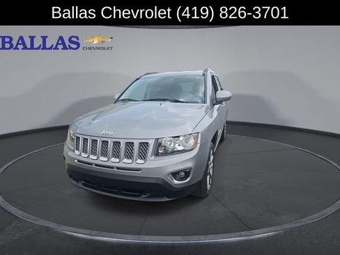 Used 2017 Jeep Compass High Altitude FWD image 3