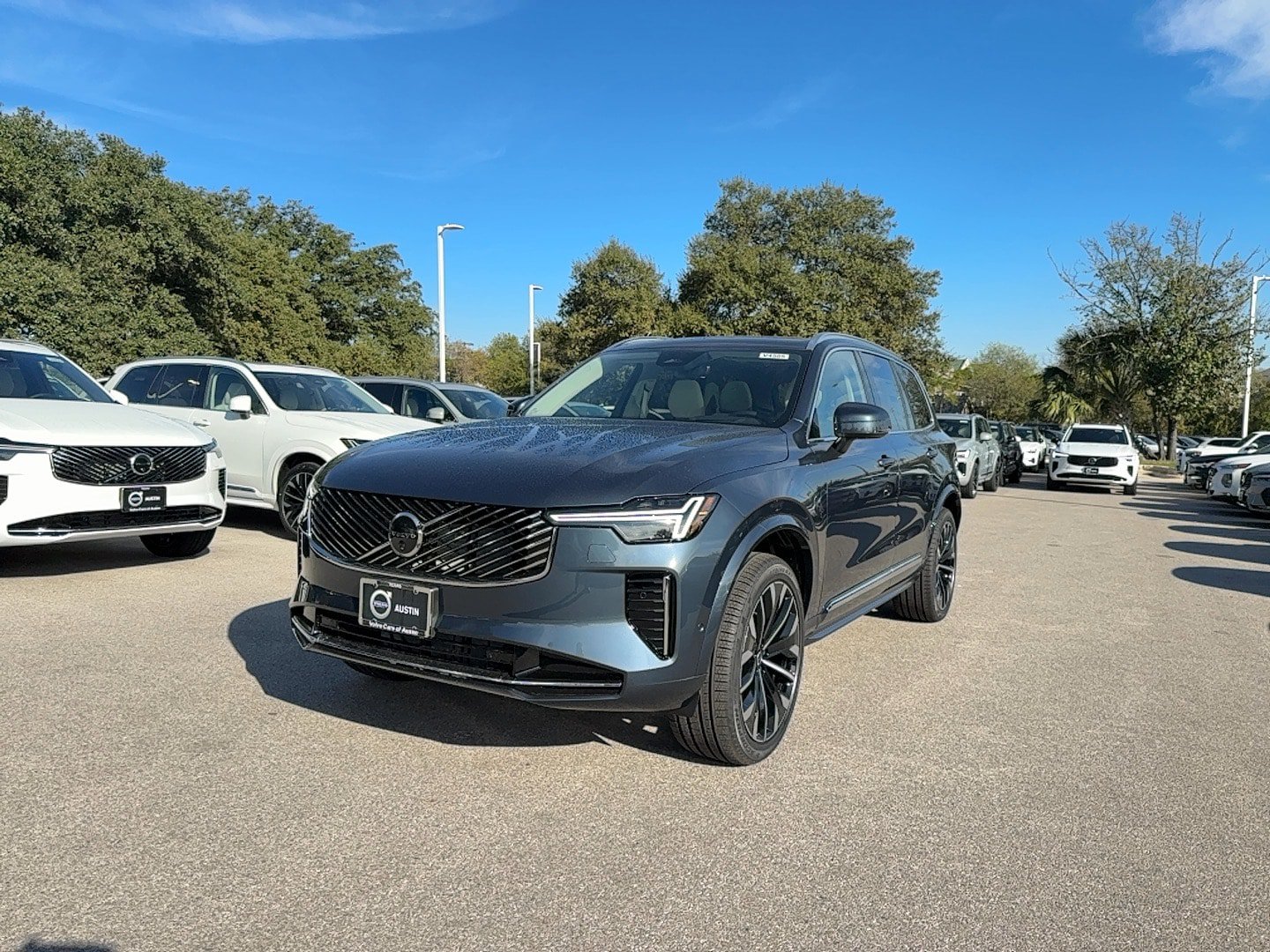 Used 2026 Volvo XC90 B6 Ultra w/ Protection Package AWD/4WD image 2