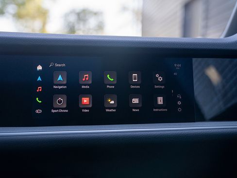 Certified 2025 Porsche Cayenne Coupe image 14