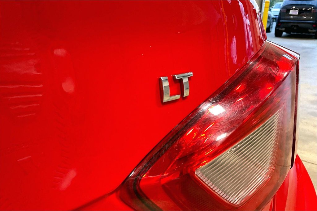 Used 2017 Chevrolet Cruze LT w/ RS Package FWD image 23