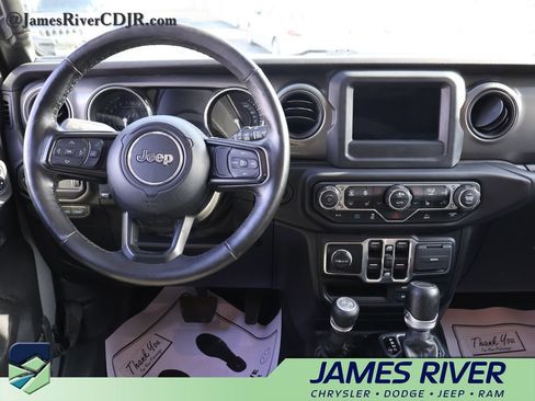 Used 2023 Jeep Wrangler Unlimited w/ Cold Weather Group AWD/4WD image 18