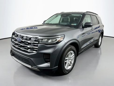 Used 2026 Ford Explorer Active AWD/4WD image 5