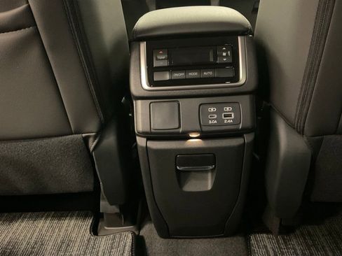 New 2026 Subaru Ascent Premium AWD/4WD image 34