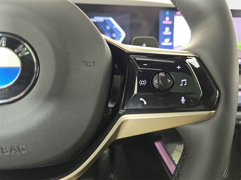 Used 2025 BMW X3 xDrive30i w/ Premium Package image 21