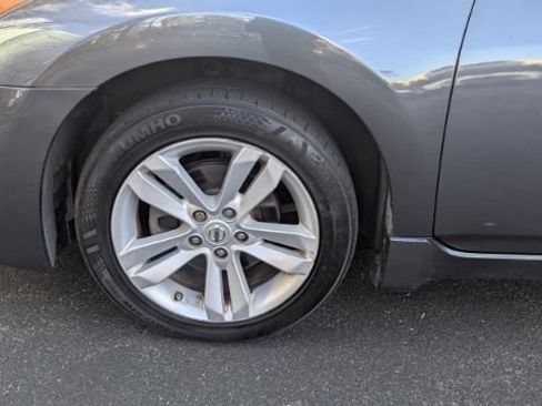 Used 2010 Nissan Altima 2.5 S image 9
