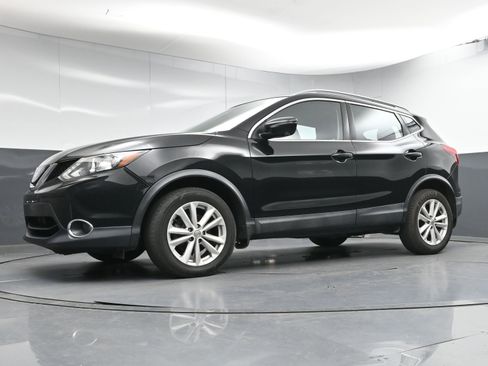 Used 2018 Nissan Rogue Sport SV w/ SV Technology Package image 21