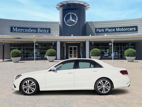 Used 2016 Mercedes-Benz E 350 Sedan image 3
