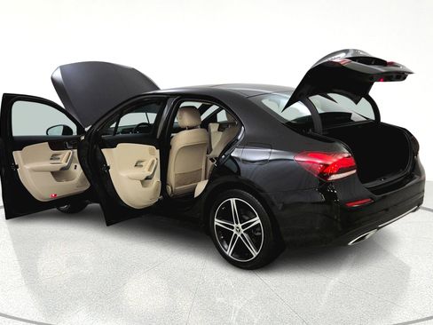 Used 2021 Mercedes-Benz A 220 4MATIC w/ Premium Package image 16