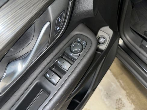 Certified 2022 GMC Terrain SLE w/ Driver Convenience Package image 8