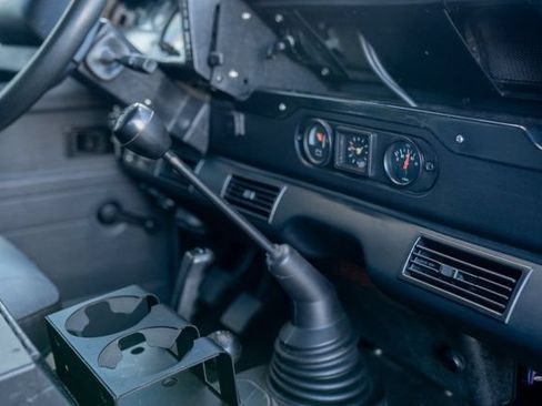 Used 1993 Land Rover Defender 110 AWD/4WD image 40
