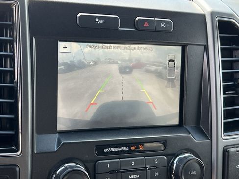 Used 2018 Ford F150 XLT w/ Equipment Group 302A Luxury AWD/4WD image 19