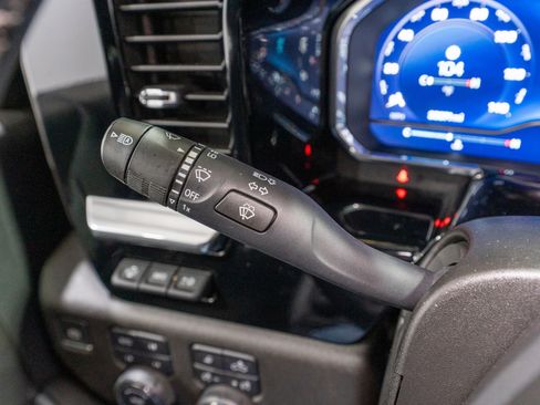 Used 2024 Chevrolet Silverado 2500 LTZ w/ LTZ Convenience Package image 30