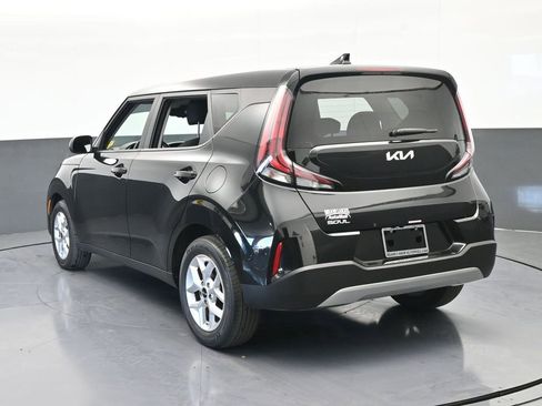 Used 2024 Kia Soul S image 4