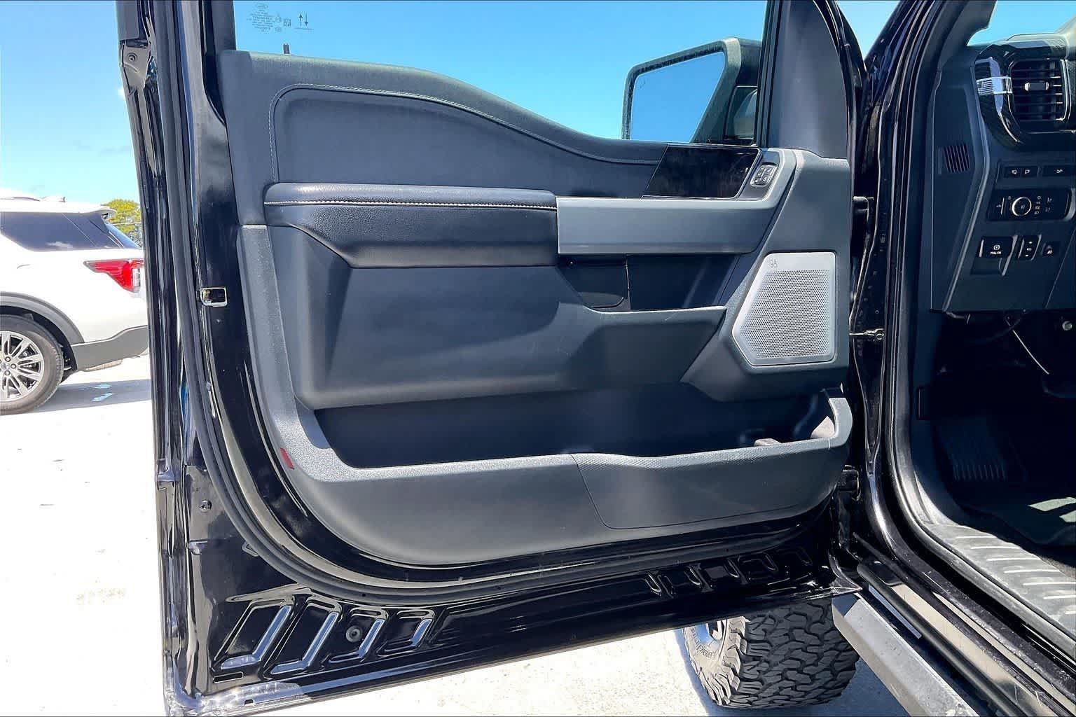 Used 2022 Ford F150 Lariat w/ Equipment Group 502A High AWD/4WD image 27