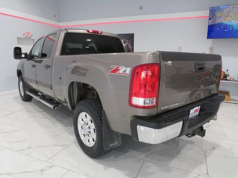 Used 2013 GMC Sierra 2500 SLE w/ SLE Preferred Package image 6