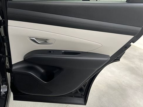 Used 2025 Hyundai Tucson SEL FWD image 19