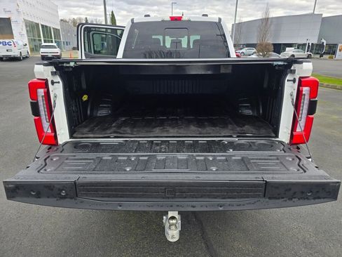 Used 2024 Ford F350 Platinum image 10