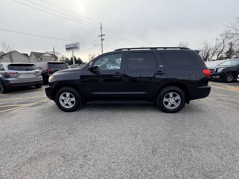 Used 2013 Toyota Sequoia SR5 w/ Premium Pkg image 20