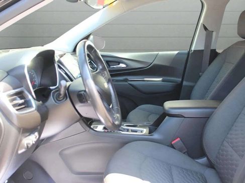 Used 2020 Chevrolet Equinox LT image 9