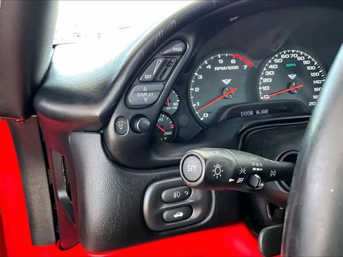 Used 2001 Chevrolet Corvette Coupe w/ Preferred Equipment Group2 RWD image 30