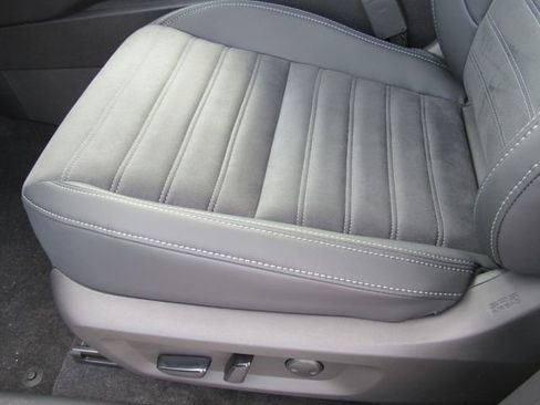 New 2026 Mitsubishi Outlander SE FWD image 14
