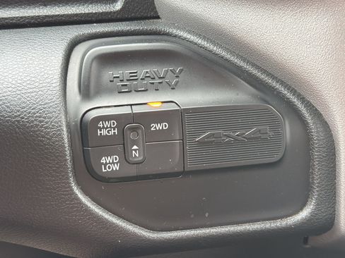 Used 2024 RAM 2500 Big Horn AWD/4WD image 16