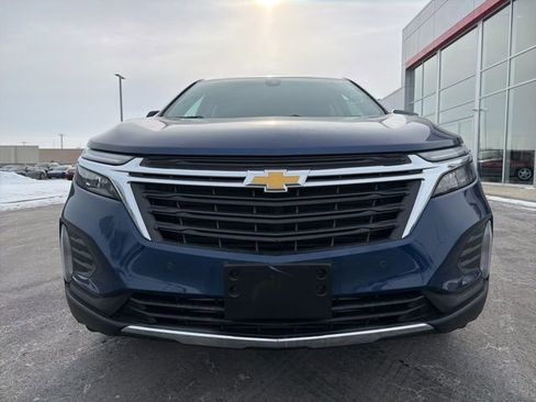 Used 2023 Chevrolet Equinox LT image 2