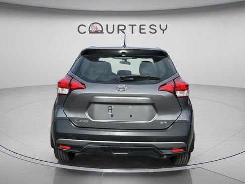Certified 2019 Nissan Kicks SR w/ SR Premium Package FWD image 6