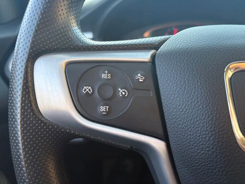 Used 2023 GMC Acadia SLE w/ Driver Convenience Package image 26