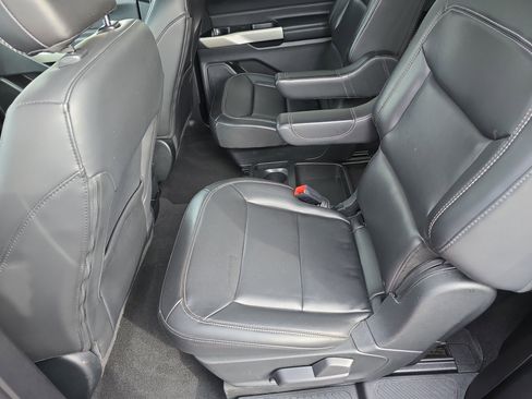 Used 2021 Ford Explorer XLT w/ Equipment Group 202A image 16