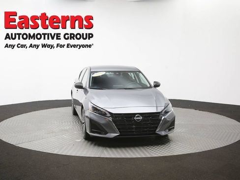 Used 2024 Nissan Altima 2.5 SV FWD image 51