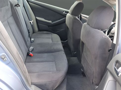 Used 2010 Nissan Altima 2.5 S FWD image 17